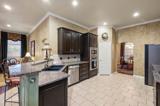 8945 Kingston Court, North Richland Hills, TX 76182