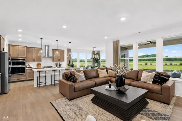 2356 Red Squirrel Way, Zionsville, IN 46077