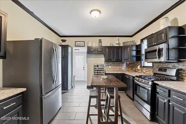 52 Manalapan Avenue, Freehold, NJ 07728