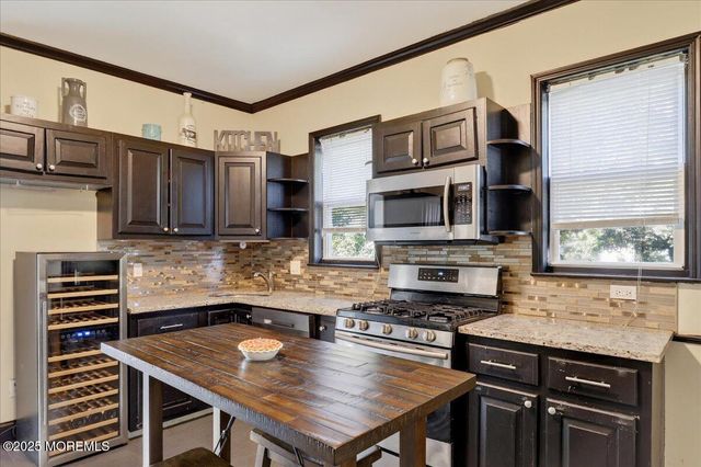 52 Manalapan Avenue, Freehold, NJ 07728