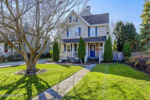 52 Manalapan Avenue, Freehold, NJ 07728