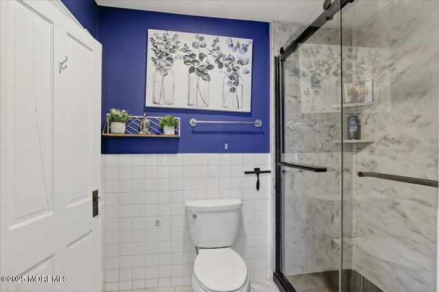 52 Manalapan Avenue, Freehold, NJ 07728