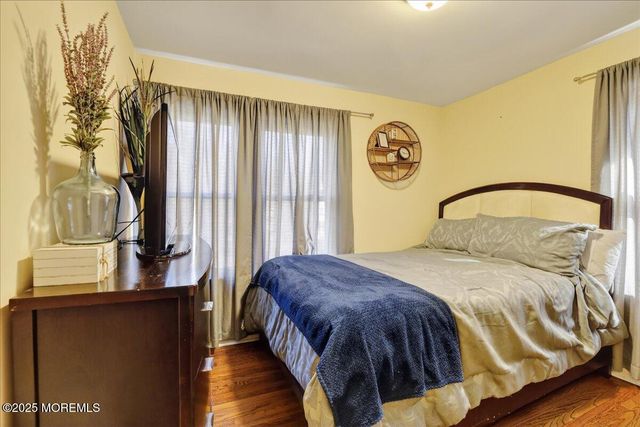 52 Manalapan Avenue, Freehold, NJ 07728