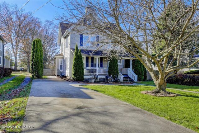 52 Manalapan Avenue, Freehold, NJ 07728