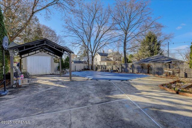 52 Manalapan Avenue, Freehold, NJ 07728