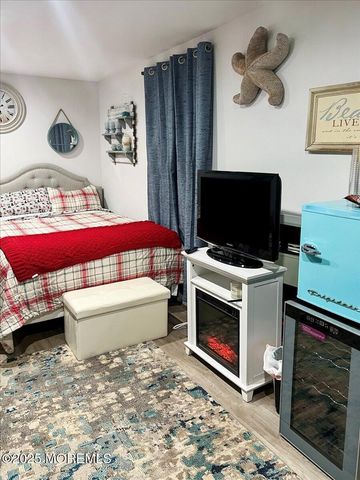 52 Manalapan Avenue, Freehold, NJ 07728