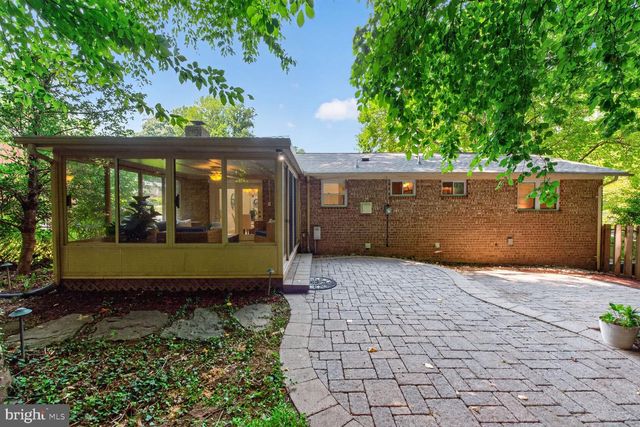 5313 WEYMOUTH DR, Springfield, VA 22151