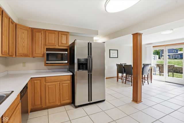 113 King Arthur Drive, Franklin, IN 46131
