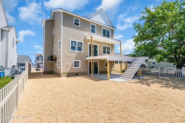 28 Commodore Drive, Brick, NJ 08723