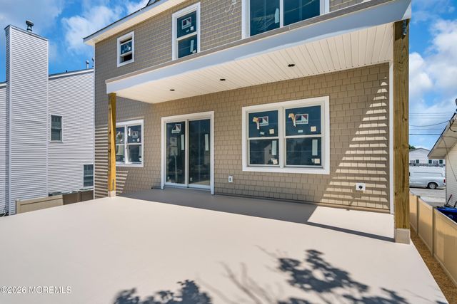 28 Commodore Drive, Brick, NJ 08723