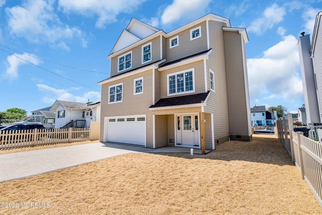 28 Commodore Drive, Brick, NJ 08723