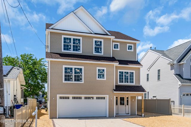 28 Commodore Drive, Brick, NJ 08723