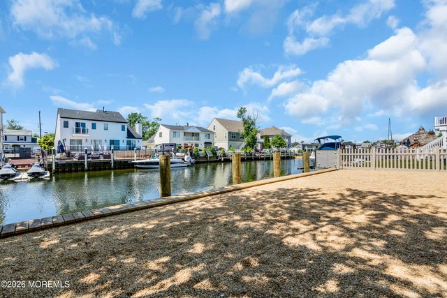 28 Commodore Drive, Brick, NJ 08723