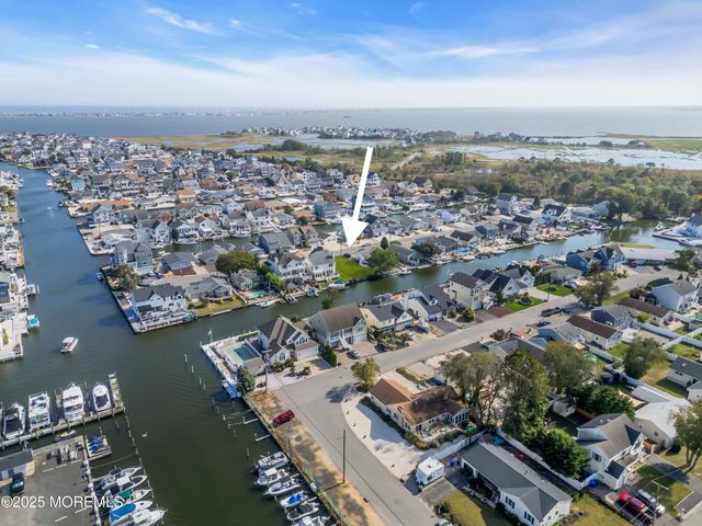 28 Commodore Drive, Brick, NJ 08723