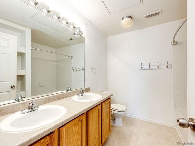 5255 Memphis Street 122, Denver, CO 80239