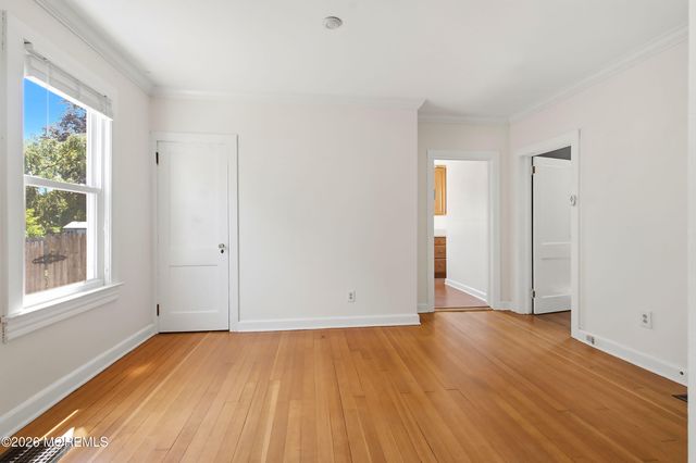 16 White Street, Shrewsbury Boro, NJ 07702