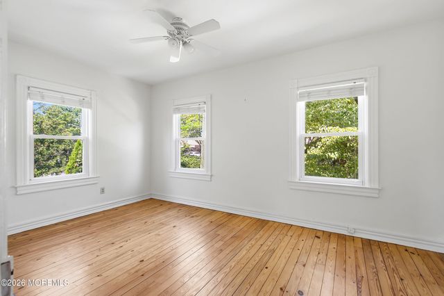 16 White Street, Shrewsbury Boro, NJ 07702