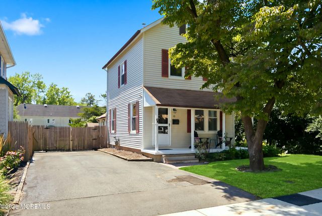 16 White Street, Shrewsbury Boro, NJ 07702