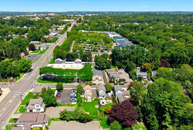 16 White Street, Shrewsbury Boro, NJ 07702