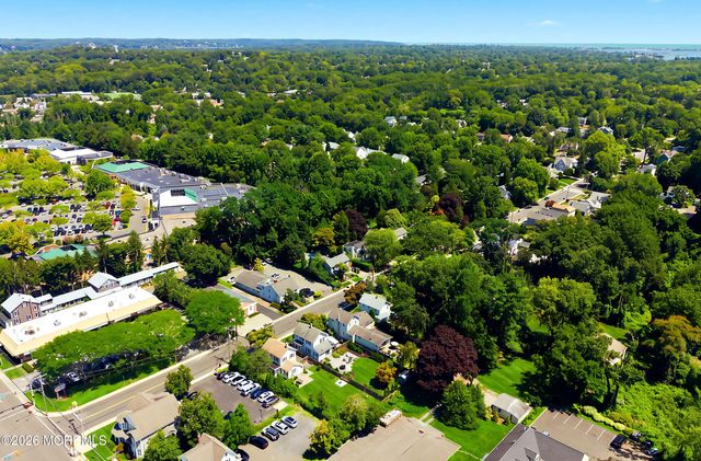 16 White Street, Shrewsbury Boro, NJ 07702