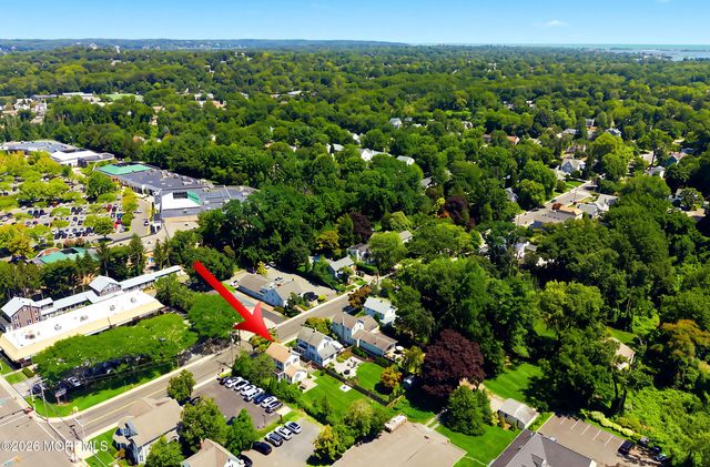 16 White Street, Shrewsbury Boro, NJ 07702