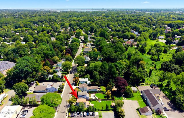 16 White Street, Shrewsbury Boro, NJ 07702
