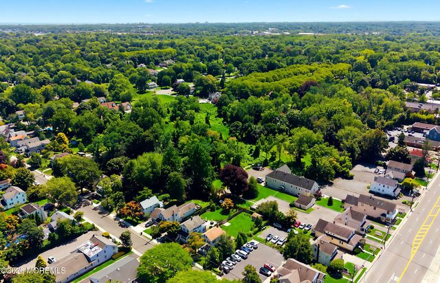 16 White Street, Shrewsbury Boro, NJ 07702