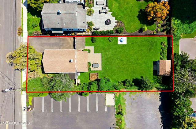 16 White Street, Shrewsbury Boro, NJ 07702