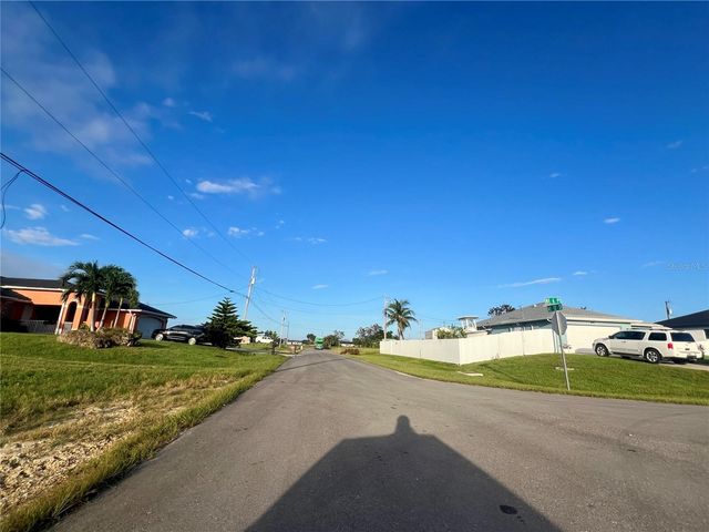 614 NE 12TH STREET, Cape Coral, FL 33909