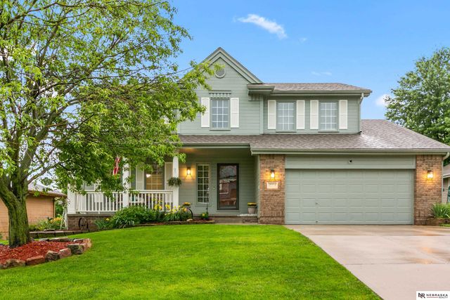 2001 Liberty Lane, Papillion, NE 68133