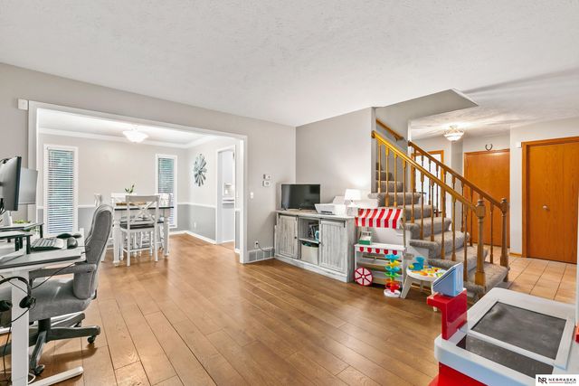 2001 Liberty Lane, Papillion, NE 68133