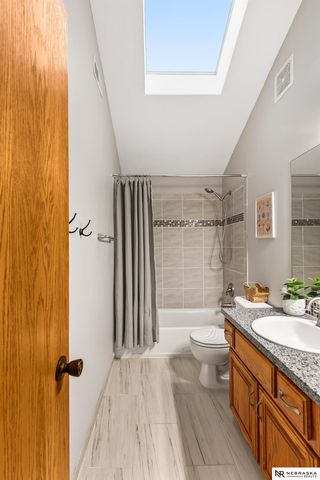 2001 Liberty Lane, Papillion, NE 68133
