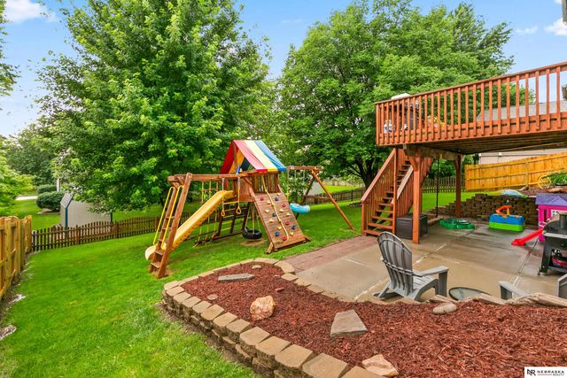 2001 Liberty Lane, Papillion, NE 68133