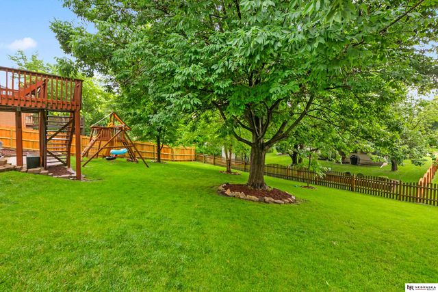 2001 Liberty Lane, Papillion, NE 68133