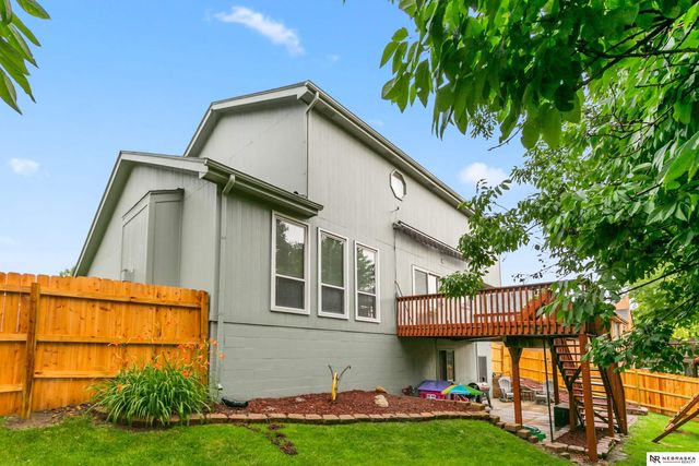 2001 Liberty Lane, Papillion, NE 68133