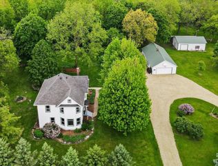 2282 Skaalen Road, Stoughton, WI 53589