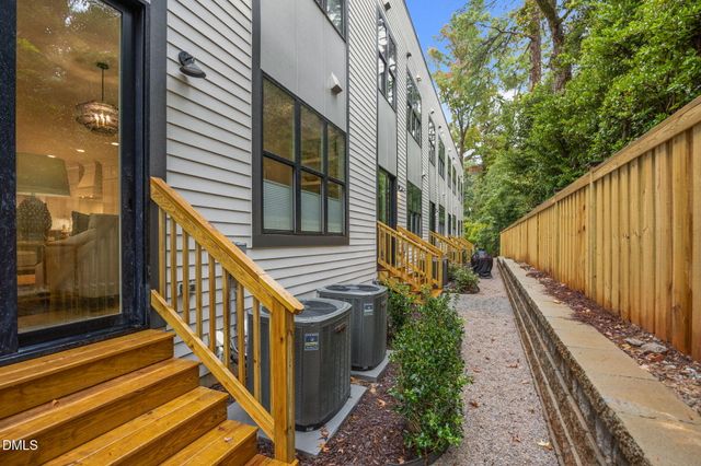 811 Maple Berry Lane 102, Raleigh, NC 27607