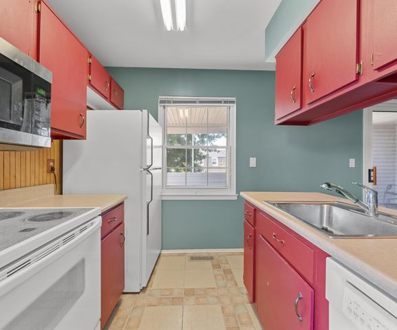 245 Lake Village Drive, Walled Lake, MI 48390