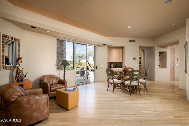 9760 E SKYLINE Court, Scottsdale, AZ 85262