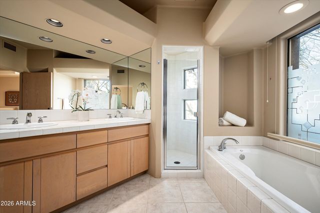 9760 E SKYLINE Court, Scottsdale, AZ 85262