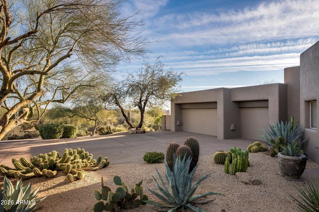 9760 E SKYLINE Court, Scottsdale, AZ 85262