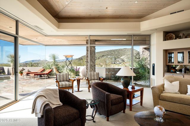 9760 E SKYLINE Court, Scottsdale, AZ 85262