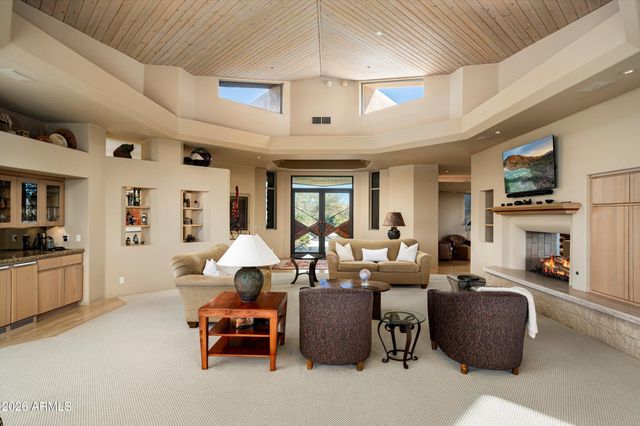 9760 E SKYLINE Court, Scottsdale, AZ 85262