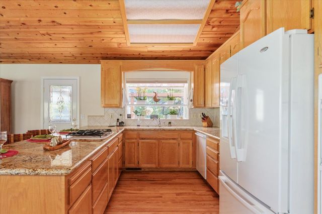 1412 Sandalwood Dr, Murphys, CA 95247