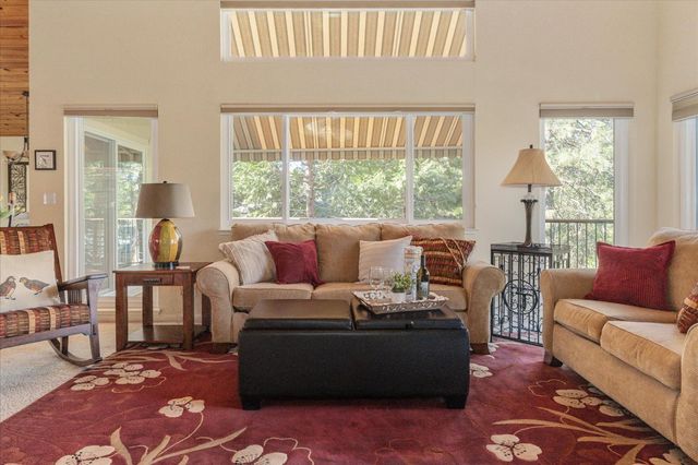 1412 Sandalwood Dr, Murphys, CA 95247