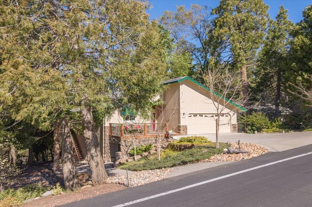 1412 Sandalwood Dr, Murphys, CA 95247