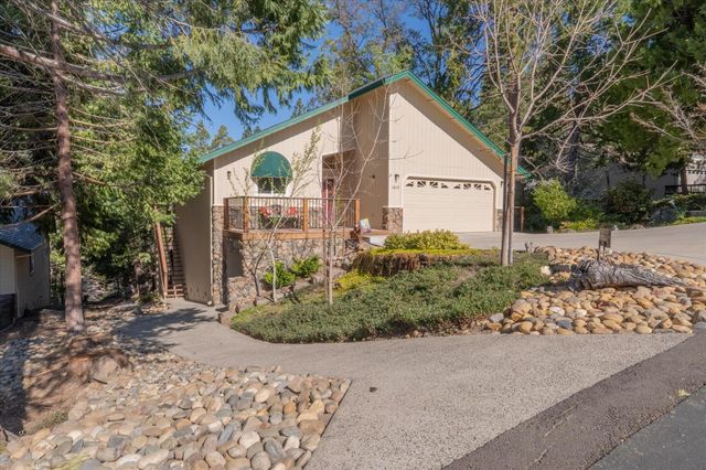 1412 Sandalwood Dr, Murphys, CA 95247