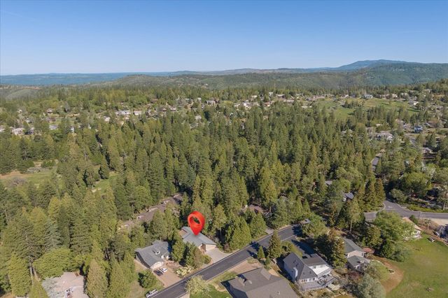 1412 Sandalwood Dr, Murphys, CA 95247