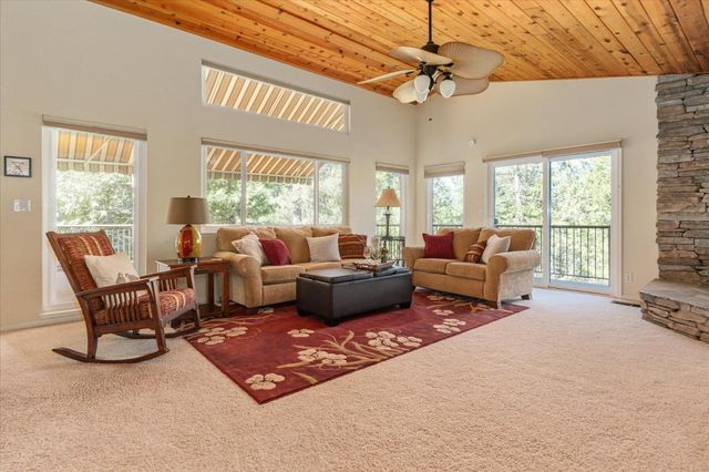 1412 Sandalwood Dr, Murphys, CA 95247