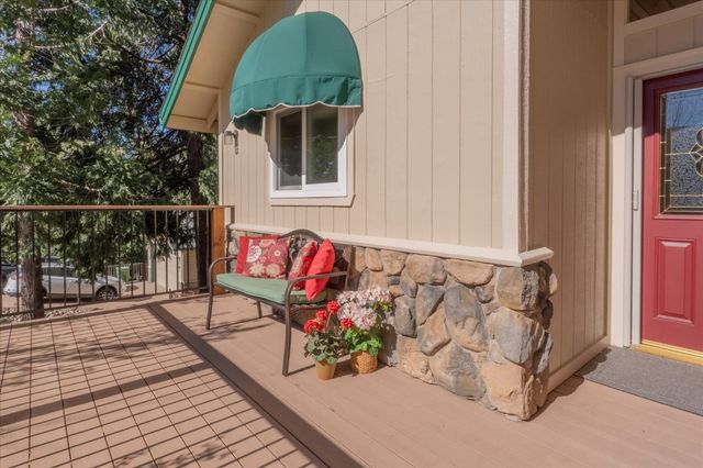 1412 Sandalwood Dr, Murphys, CA 95247